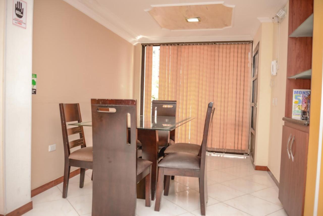 Calle 8 Suites Medellin Bagian luar foto