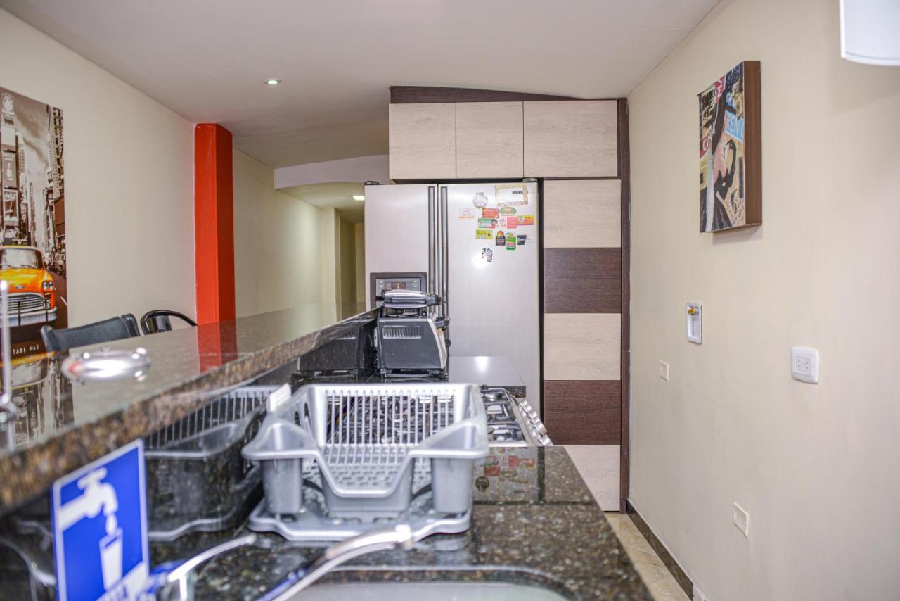Calle 8 Suites Medellin Bagian luar foto