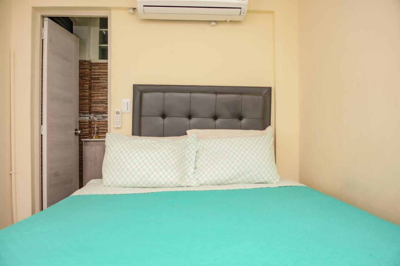 Calle 8 Suites Medellin Bagian luar foto