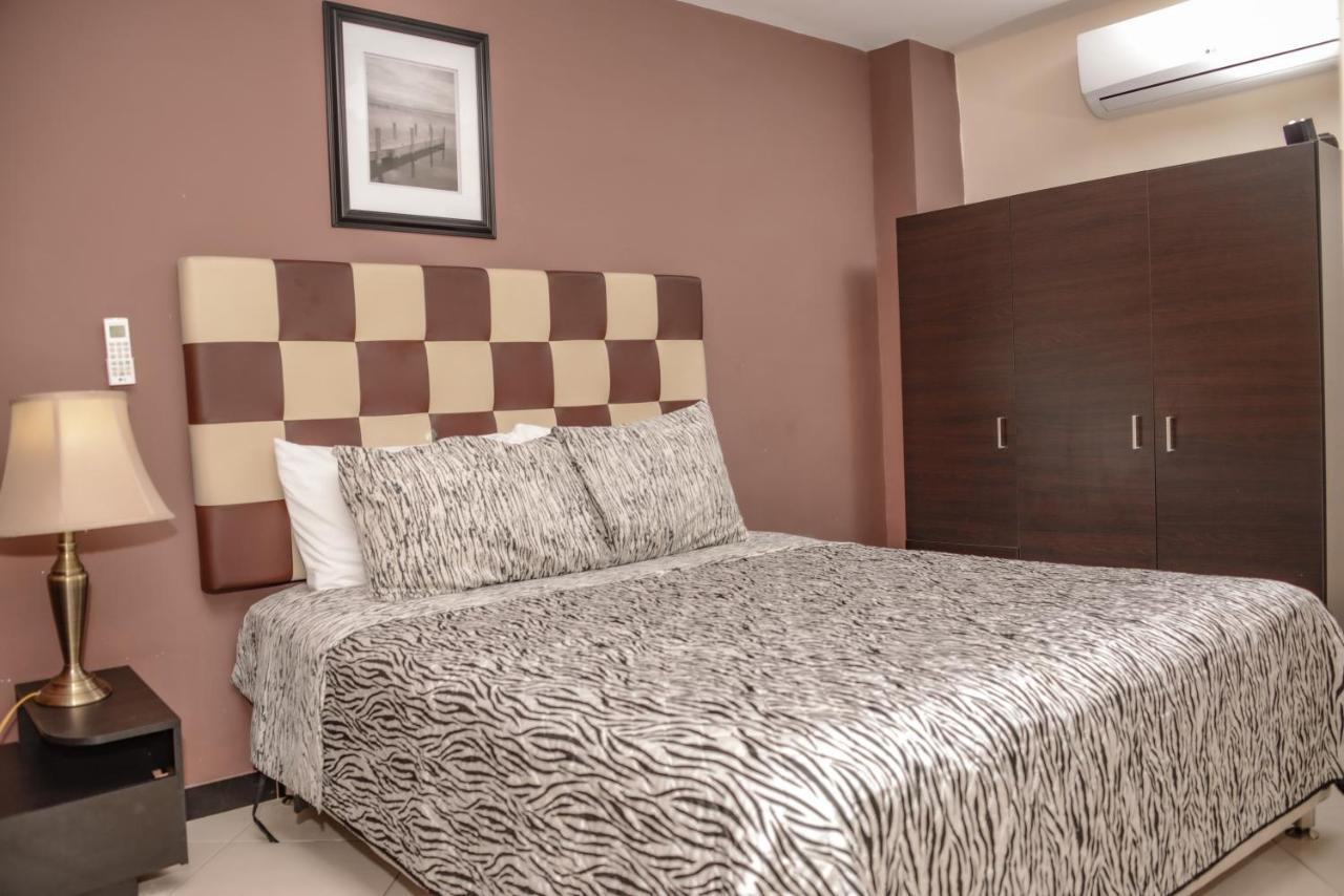 Calle 8 Suites Medellin Bagian luar foto