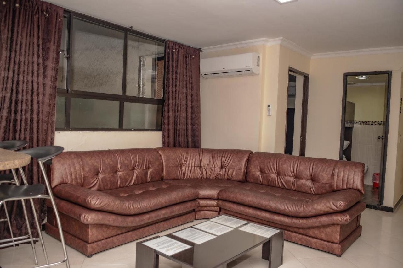 Calle 8 Suites Medellin Bagian luar foto
