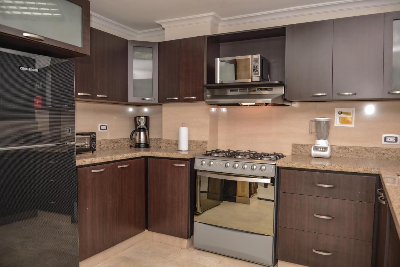Calle 8 Suites Medellin Bagian luar foto