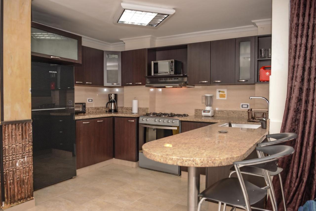 Calle 8 Suites Medellin Bagian luar foto